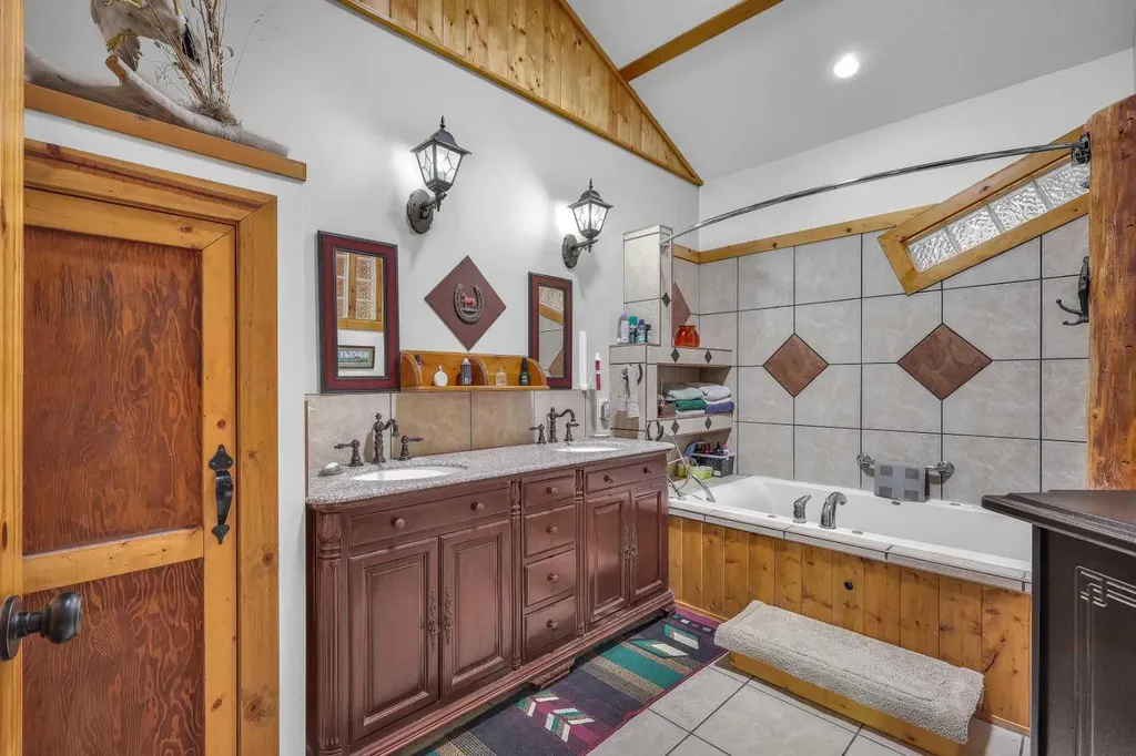 39233 Range Road 271 Red Deer AB T4S 2M4