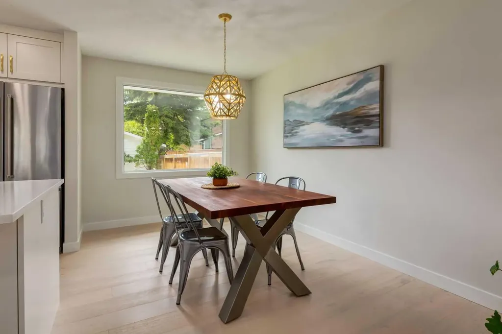 956 Midridge Drive SE Calgary AB T2X 1J5