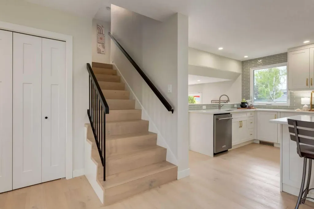 956 Midridge Drive SE Calgary AB T2X 1J5