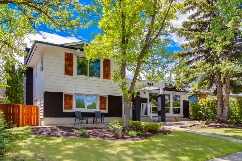 956 Midridge Drive SE Calgary AB T2X 1J5