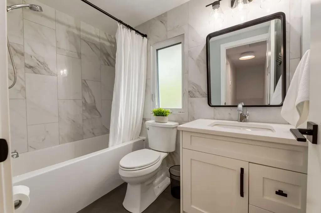 956 Midridge Drive SE Calgary AB T2X 1J5