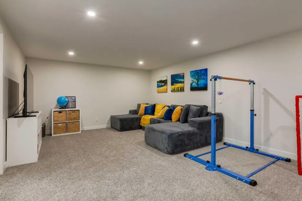 956 Midridge Drive SE Calgary AB T2X 1J5