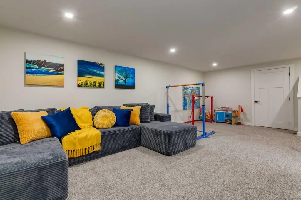956 Midridge Drive SE Calgary AB T2X 1J5