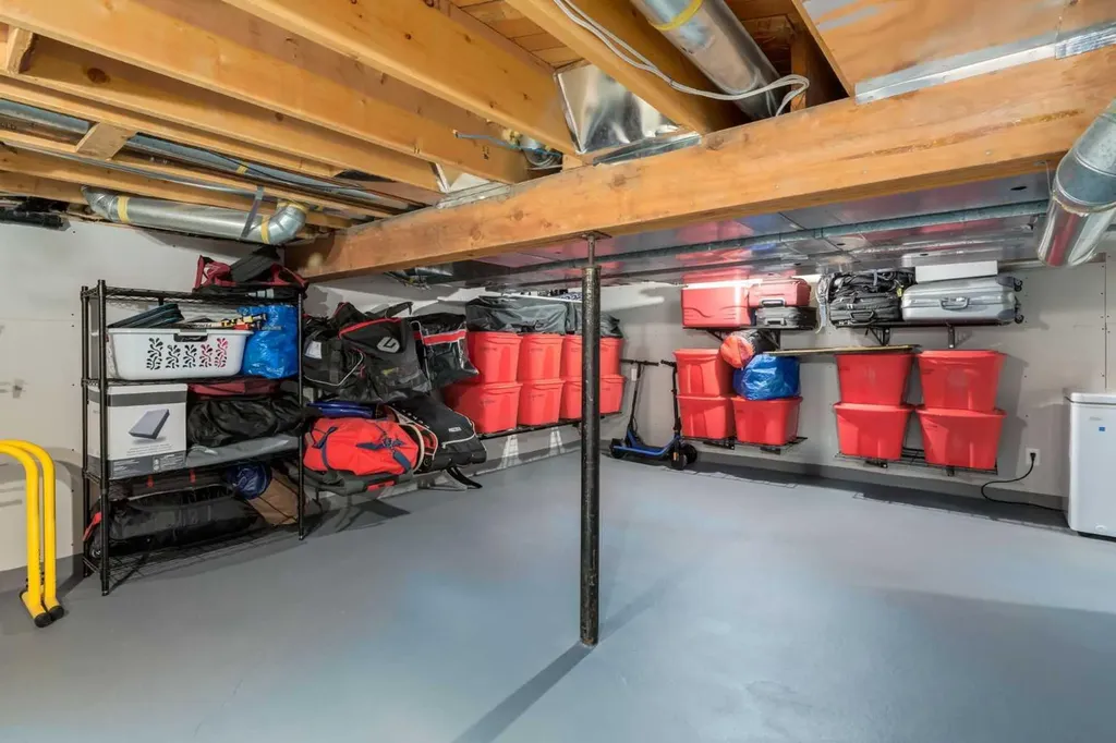 956 Midridge Drive SE Calgary AB T2X 1J5