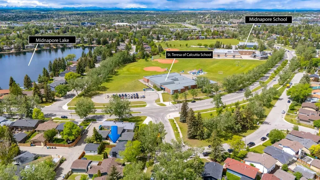 956 Midridge Drive SE Calgary AB T2X 1J5