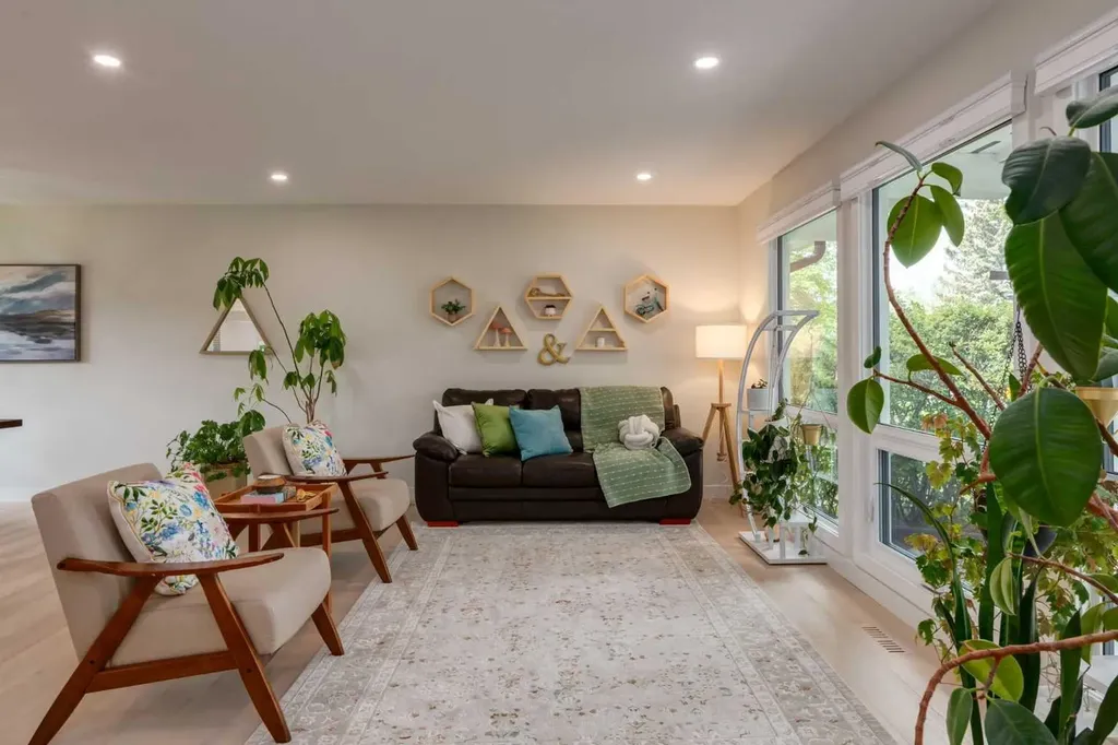 956 Midridge Drive SE Calgary AB T2X 1J5