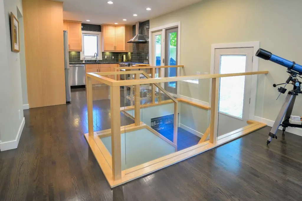 361 Capri Avenue NW Calgary AB T2L 0J5
