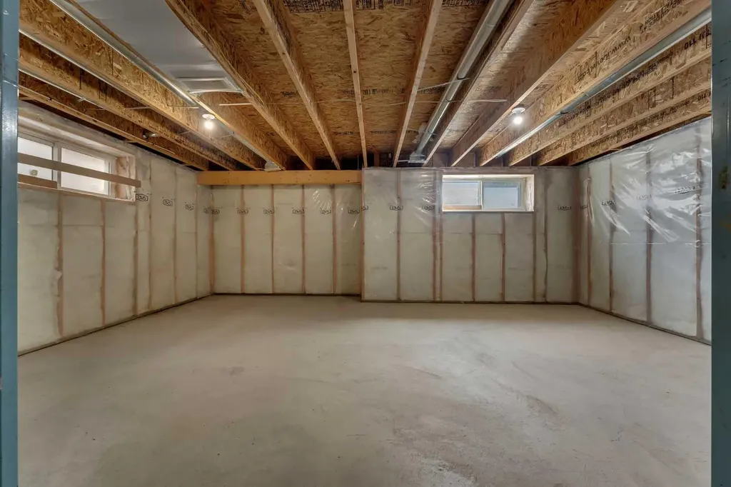 113 Sage Bank Crescent NW Calgary AB T3R 0J2