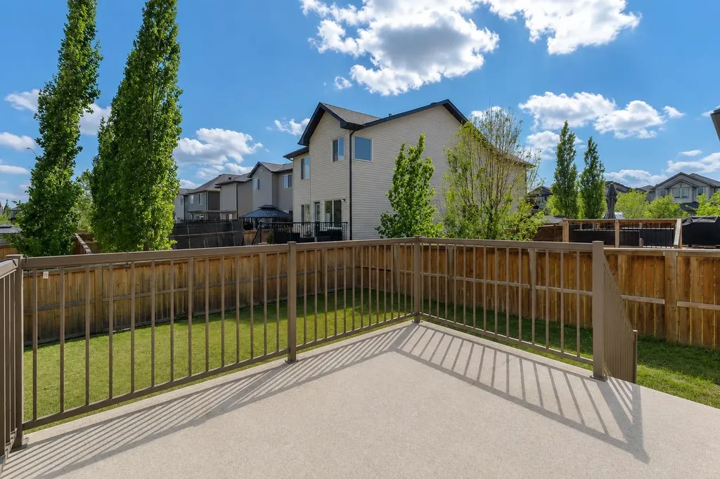 113 Sage Bank Crescent NW Calgary AB T3R 0J2
