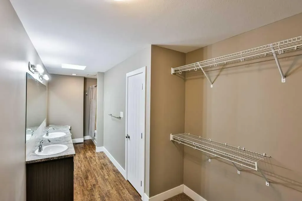 1207B 19a Avenue Coaldale AB T1M 1A4