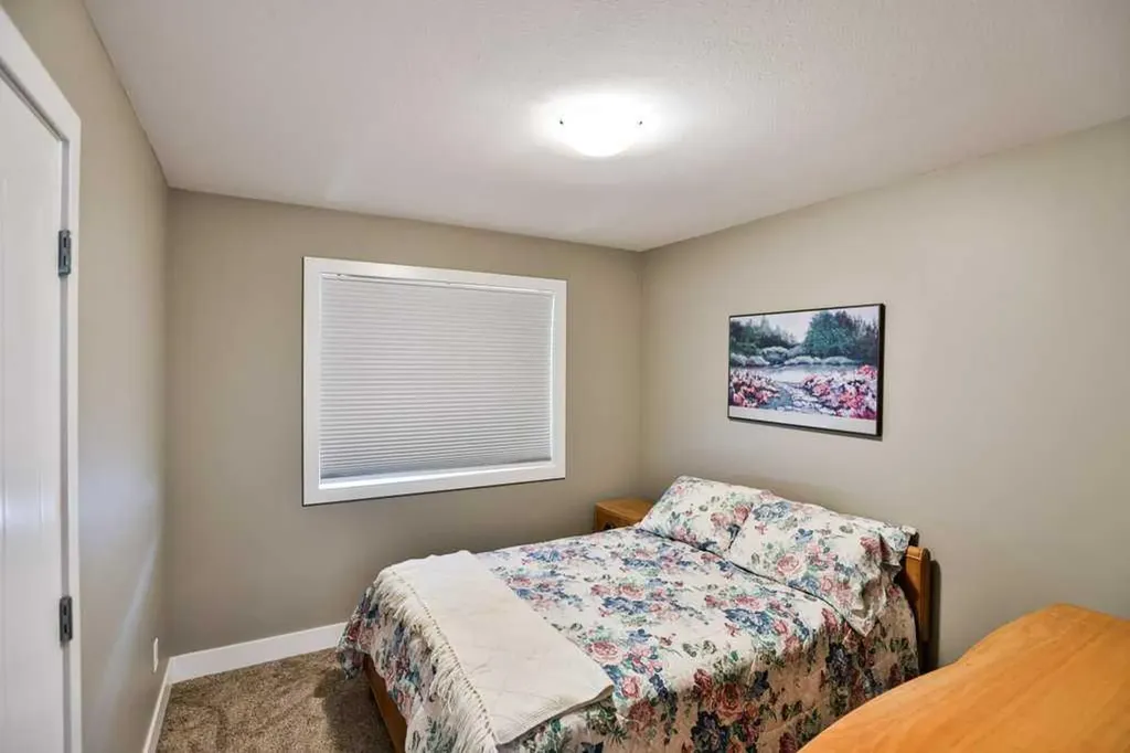 1207B 19a Avenue Coaldale AB T1M 1A4