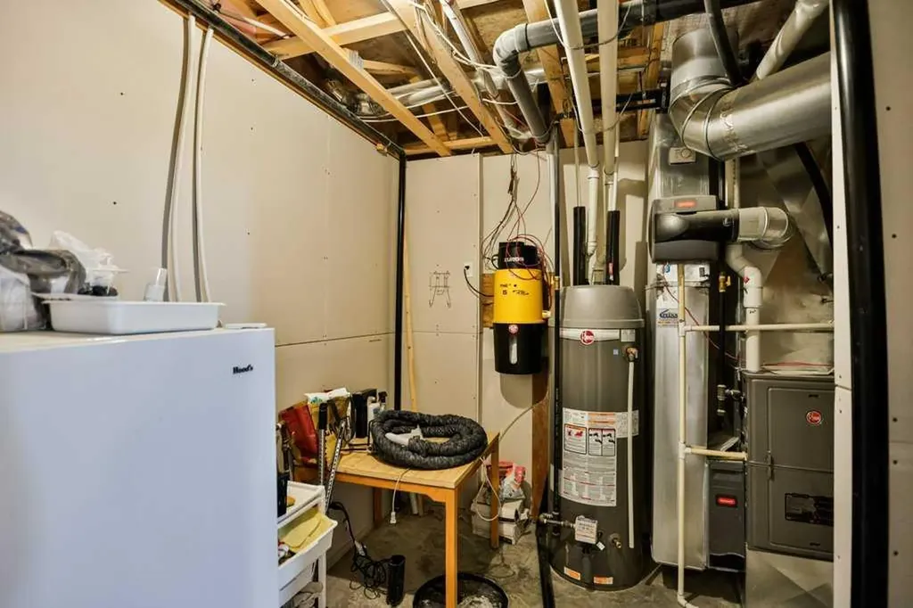 1207B 19a Avenue Coaldale AB T1M 1A4