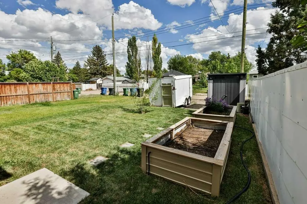 1207B 19a Avenue Coaldale AB T1M 1A4