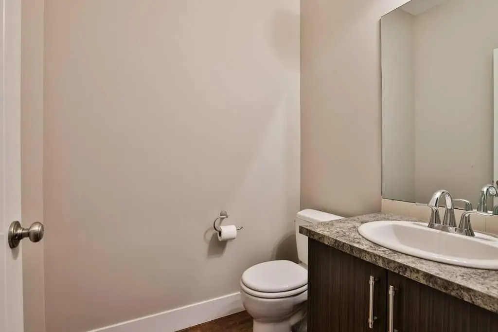 1207B 19a Avenue Coaldale AB T1M 1A4
