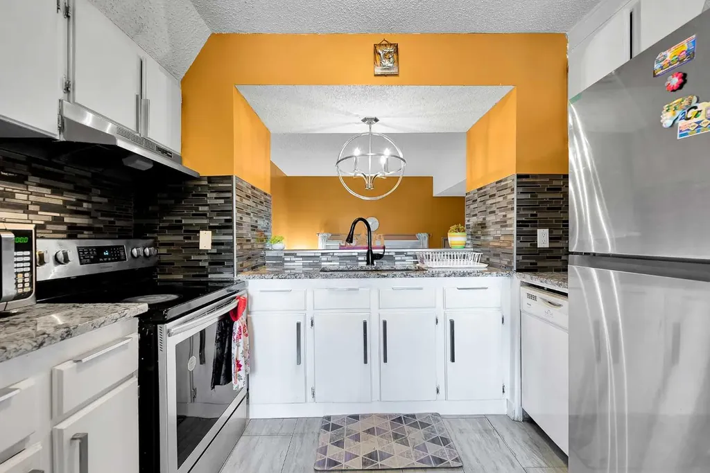 919 38 Street NE Calgary AB T2A6E1
