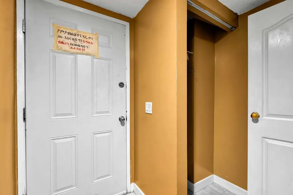 919 38 Street NE Calgary AB T2A6E1