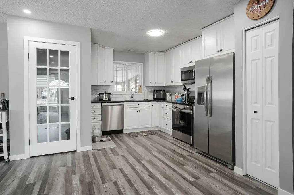 210 Leigh Crescent Fort Mcmurray AB T9K 1N4