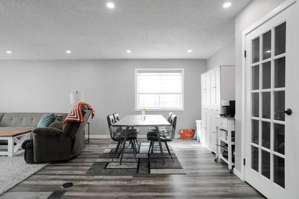 210 Leigh Crescent Fort Mcmurray AB T9K 1N4