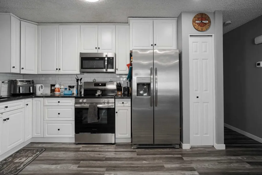 210 Leigh Crescent Fort Mcmurray AB T9K 1N4