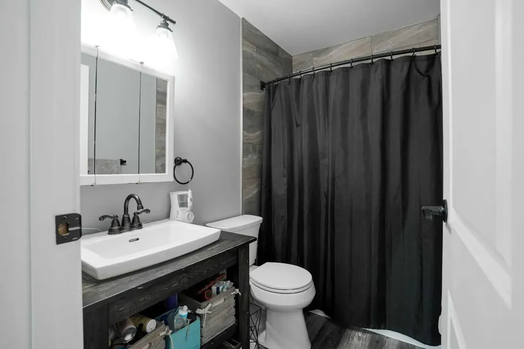210 Leigh Crescent Fort Mcmurray AB T9K 1N4