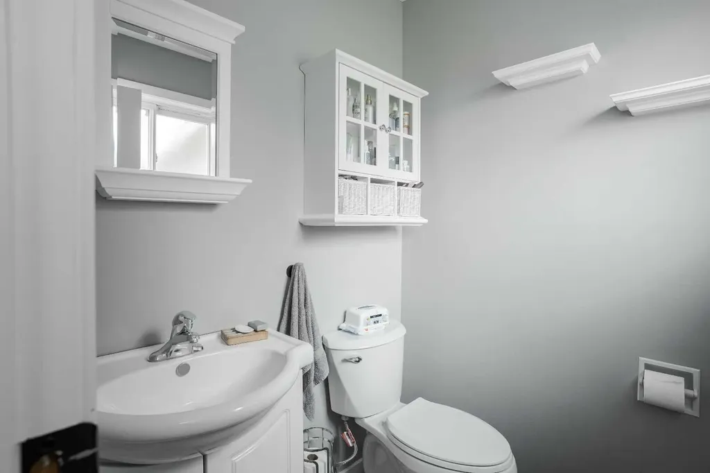 210 Leigh Crescent Fort Mcmurray AB T9K 1N4