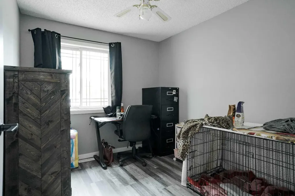 210 Leigh Crescent Fort Mcmurray AB T9K 1N4