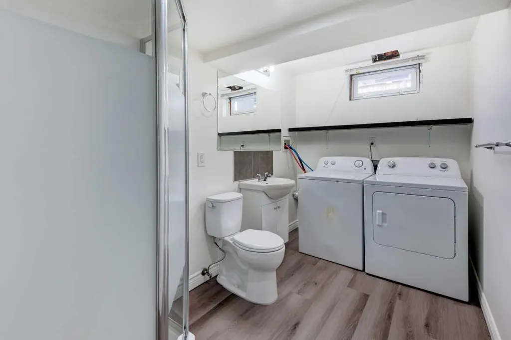 660 Queen Charlotte Drive SE Calgary AB T2J 4T6