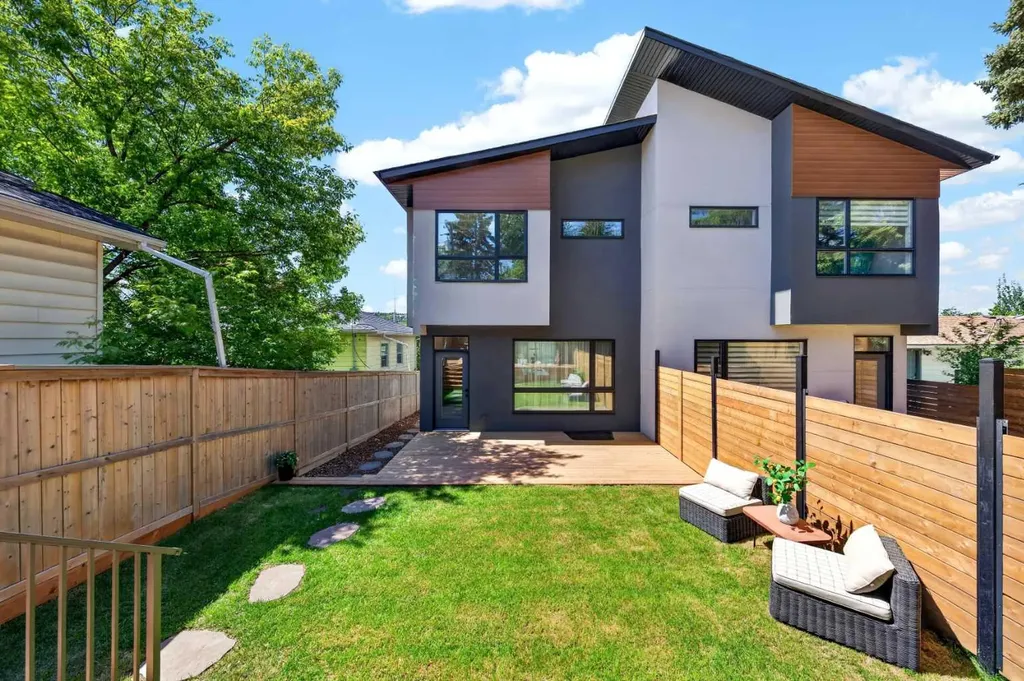 5230 21 Avenue NW Calgary AB T3B 0X5