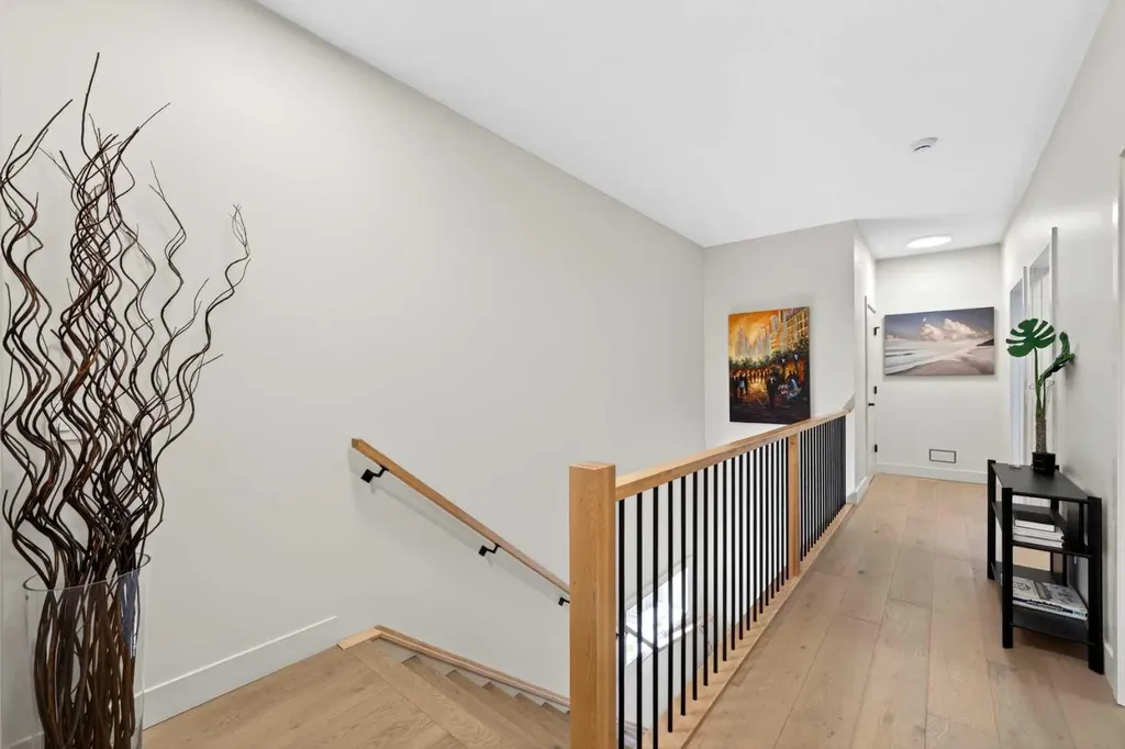 5230 21 Avenue NW Calgary AB T3B 0X5