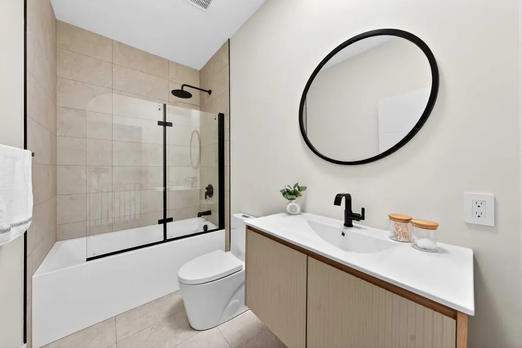 5230 21 Avenue NW Calgary AB T3B 0X5