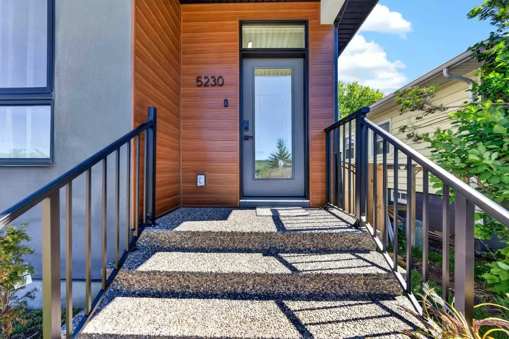 5230 21 Avenue NW Calgary AB T3B 0X5