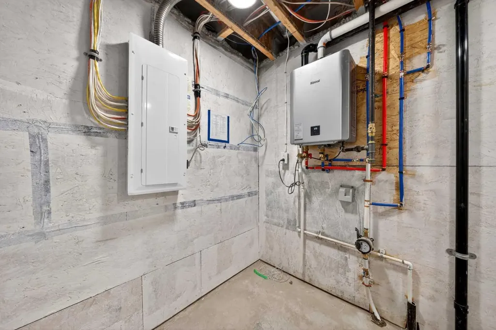 5230 21 Avenue NW Calgary AB T3B 0X5
