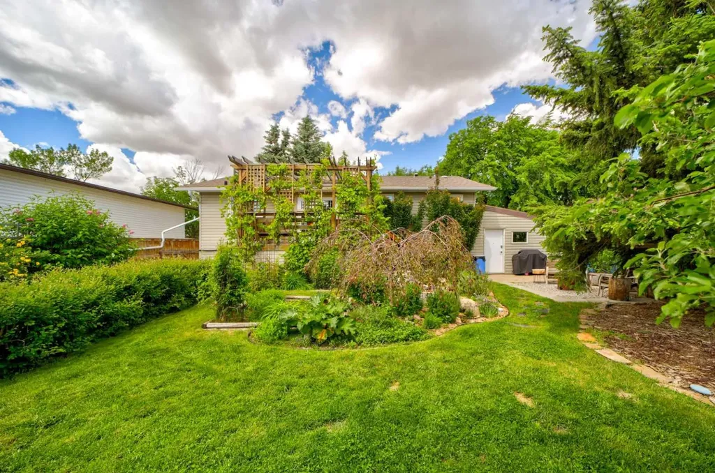 110 Temple Boulevard W Lethbridge AB T1K 5A3