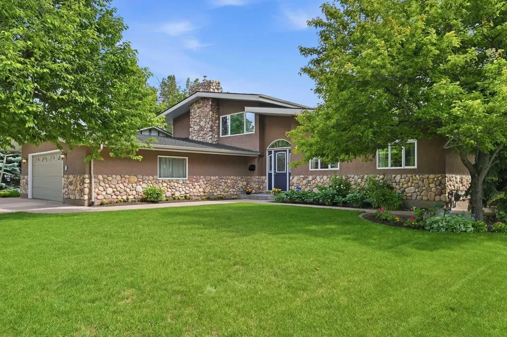 355 Willow Ridge Place SE Calgary AB T2J 1N2
