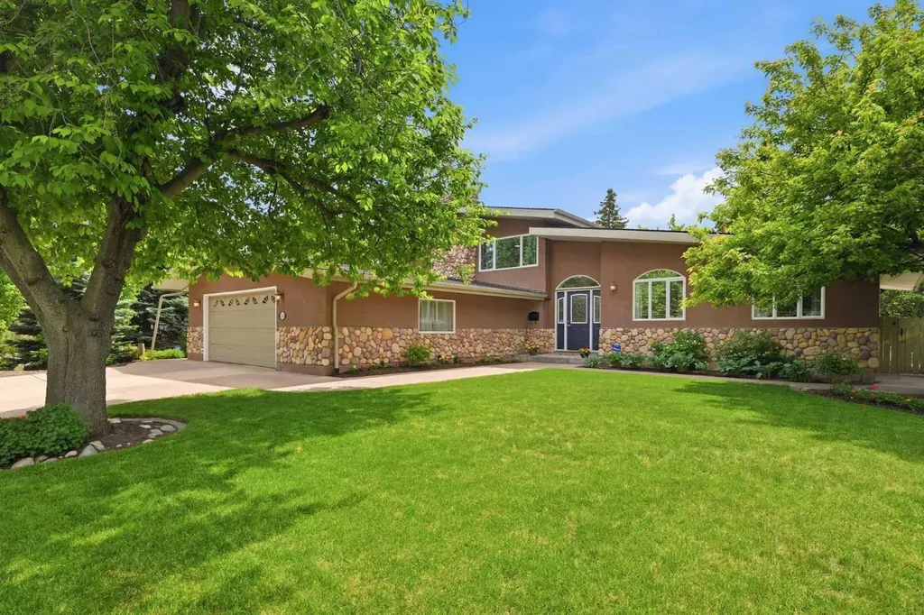 355 Willow Ridge Place SE Calgary AB T2J 1N2