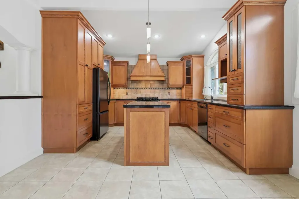 355 Willow Ridge Place SE Calgary AB T2J 1N2