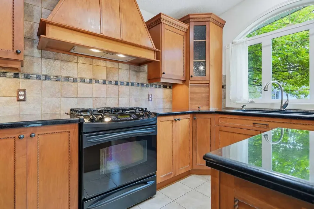 355 Willow Ridge Place SE Calgary AB T2J 1N2