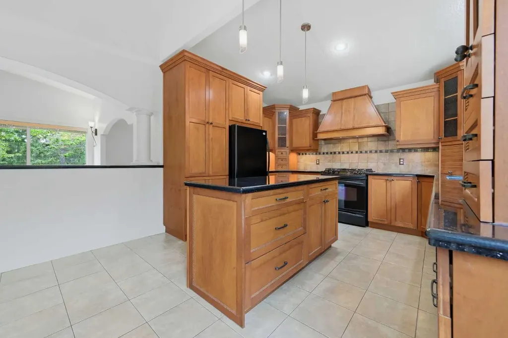 355 Willow Ridge Place SE Calgary AB T2J 1N2