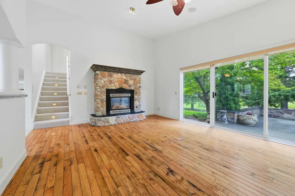 355 Willow Ridge Place SE Calgary AB T2J 1N2