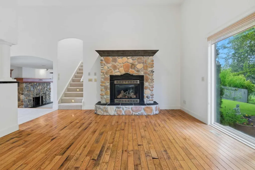 355 Willow Ridge Place SE Calgary AB T2J 1N2