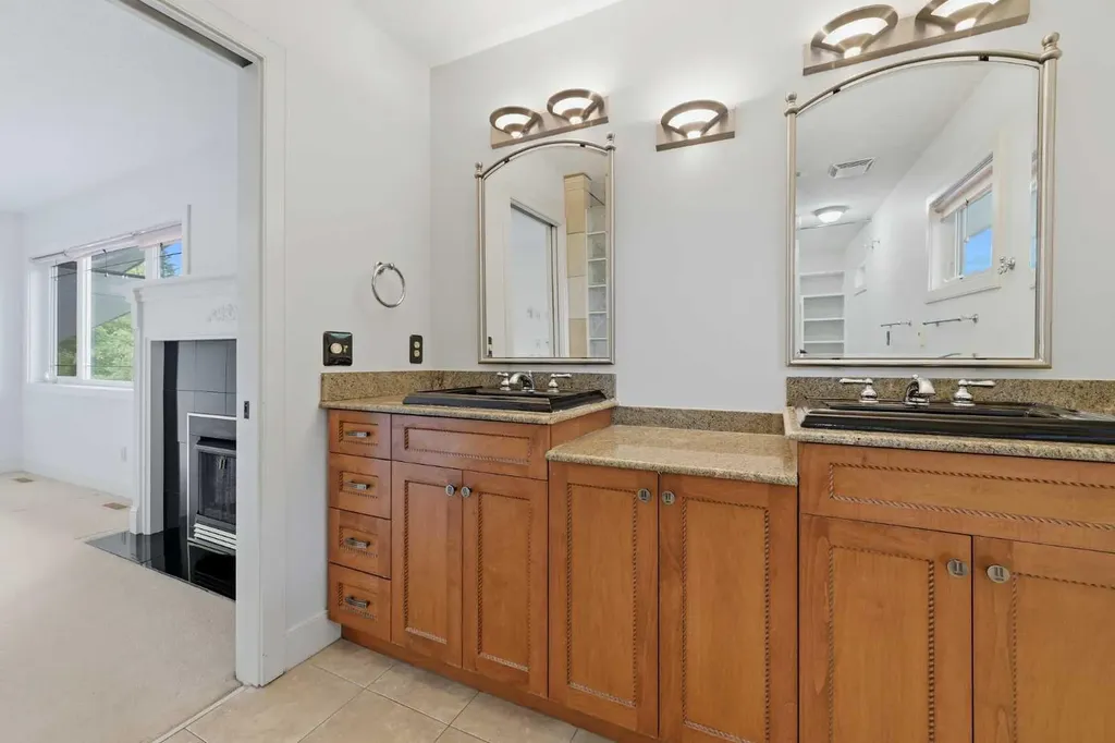 355 Willow Ridge Place SE Calgary AB T2J 1N2