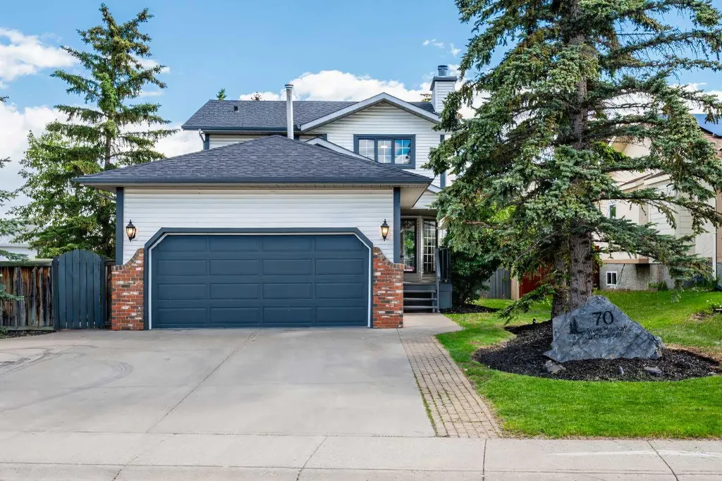 70 West Mackay Crescent Cochrane AB T4C 1J7