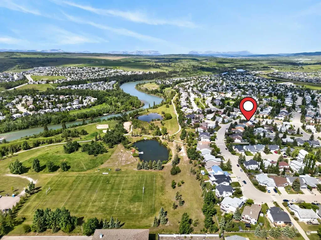 70 West Mackay Crescent Cochrane AB T4C 1J7