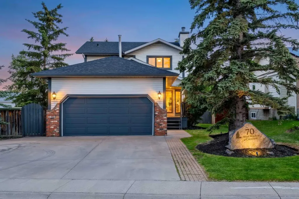 70 West Mackay Crescent Cochrane AB T4C 1J7