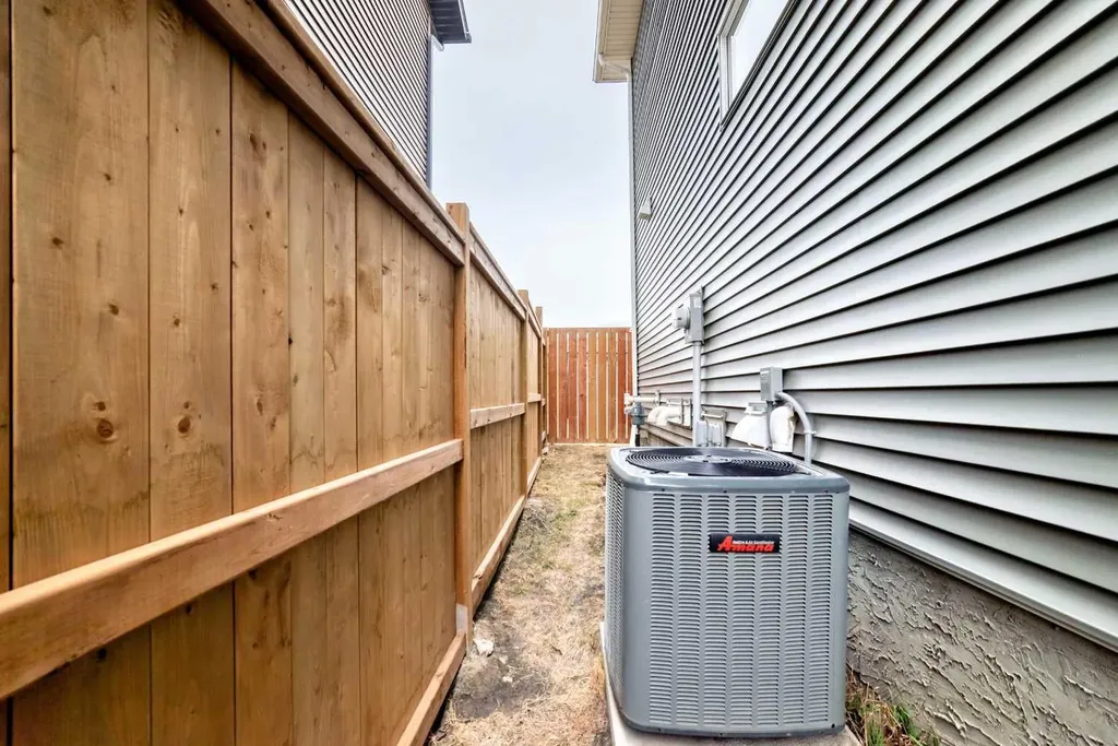 18 Willow Crescent Okotoks AB T1S 5S2