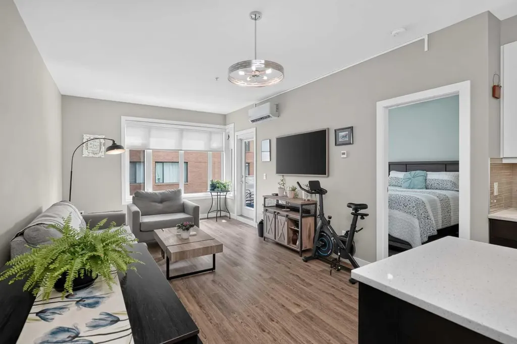 1720 10 Street SW Calgary AB T2T 3E8