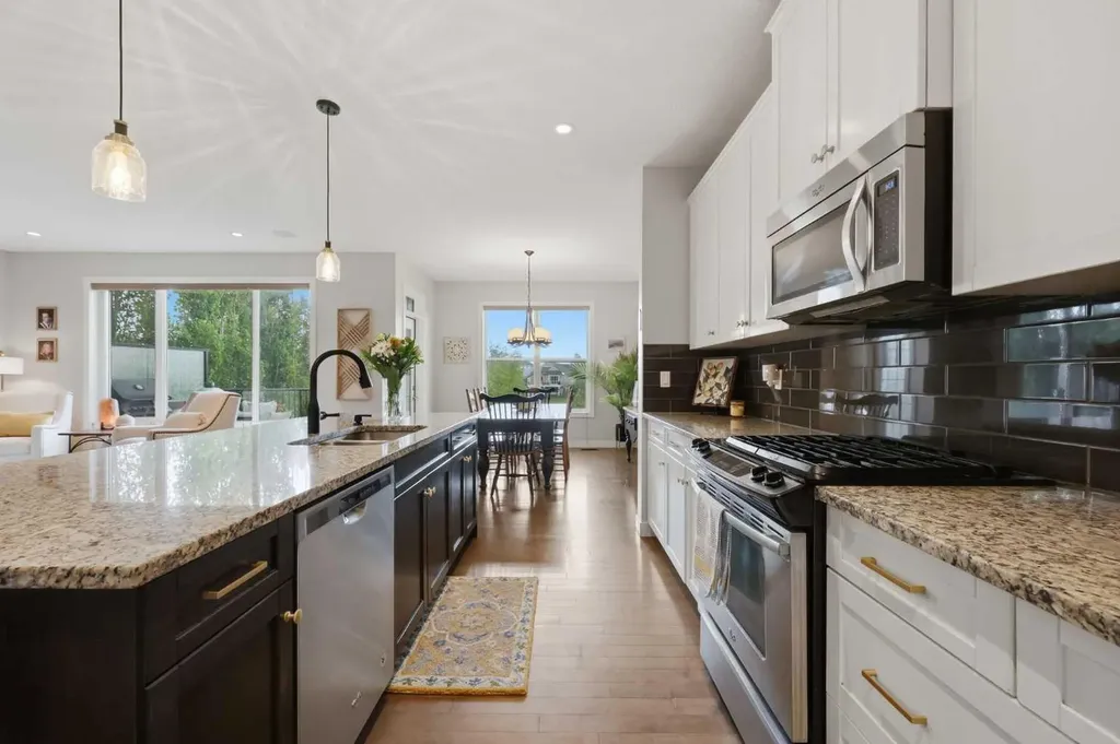 51 Ranchers Crescent Okotoks AB T1S 0K5
