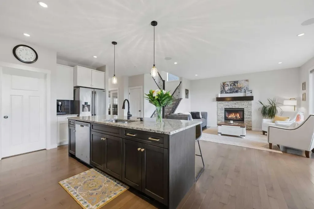 51 Ranchers Crescent Okotoks AB T1S 0K5