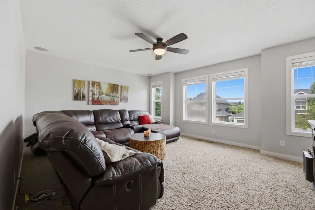 51 Ranchers Crescent Okotoks AB T1S 0K5