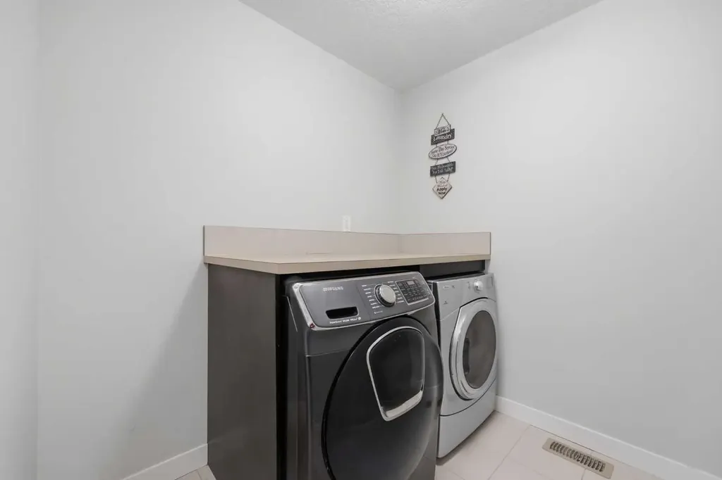 51 Ranchers Crescent Okotoks AB T1S 0K5